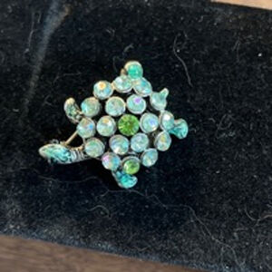 TC Brooch Green Silver Tone Turtle